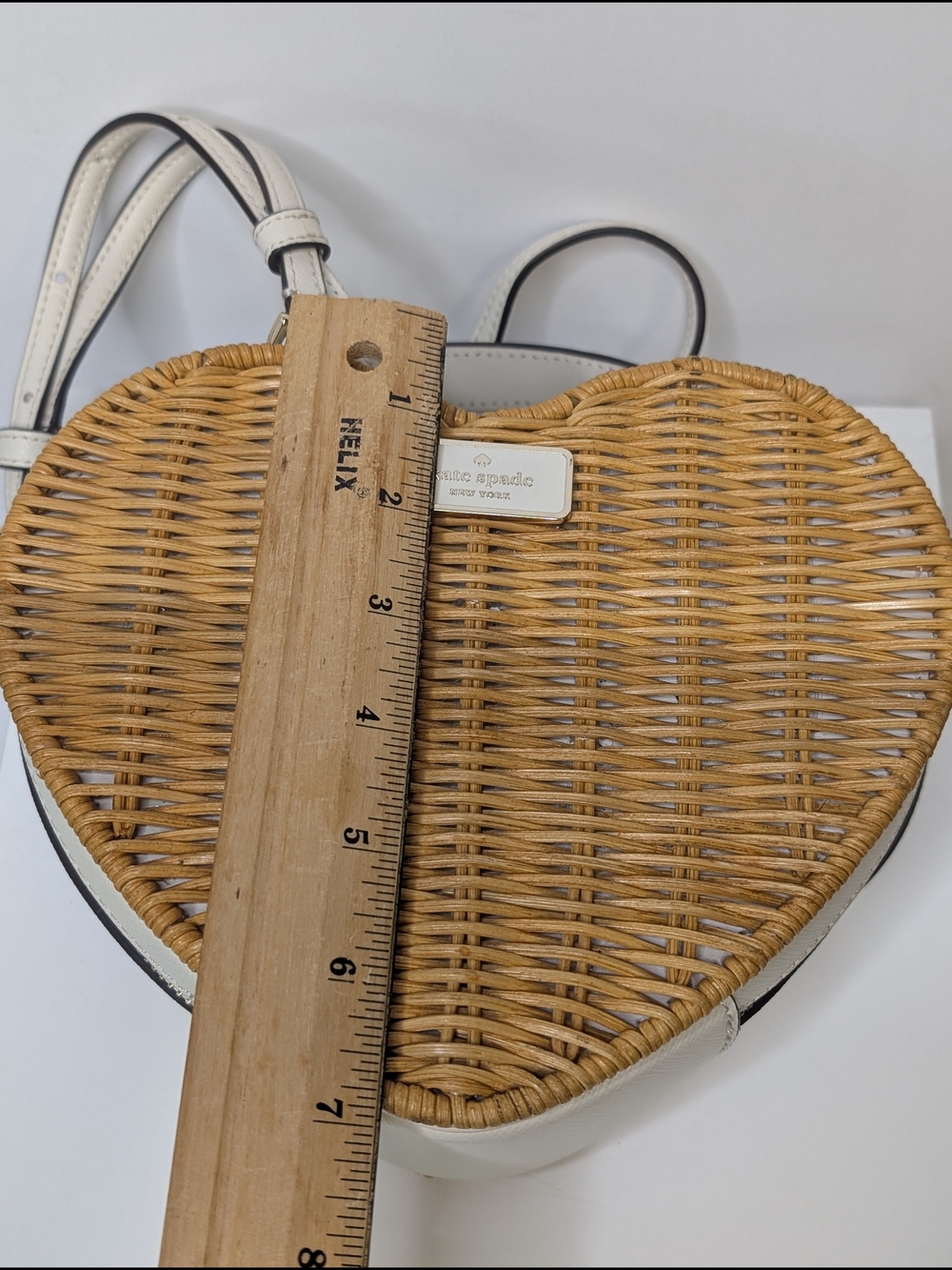 Kate Spade New York Love Shack Heart Natural Wicker Crossbody Bag Purse - Picture 9 of 10